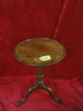 ANTIQUE WALNUT CANDLE STAND WITH QUEEN ANN FEET
