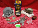 LOT OF FIGURINES: