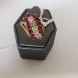 14 KT YELLOW GOLD, DIAMOND AND RUBY RING WITH DIAMOND AND RUBY BAGUETTES