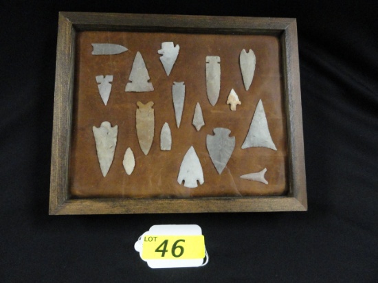 DISPLAY BOX OF 16 NATIVE AMERICAN POINTS