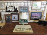 LARGE ASSORTMENT OF FISHING DÉCOR