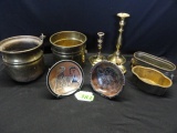 LOT OF AFRICAN & BRASS DÉCOR: