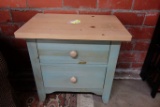 BROYHILL 2 DRAWER OCEAN GLASS BLUE NIGHTSTAND