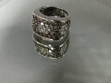 18KT WHITE GOLD AND DIAMOND RING