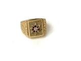 GENT'S 14KT YELLOW GOLD, DIAMOND AND RUBY RING