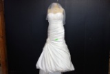 WEDDING DRESS, SIZE 16, DAVID'S BRIDAL, NEVER WORN, WITH TAGS