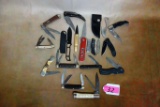 (17) POCKET KNIVES & SMALL SHEATH KNIVES