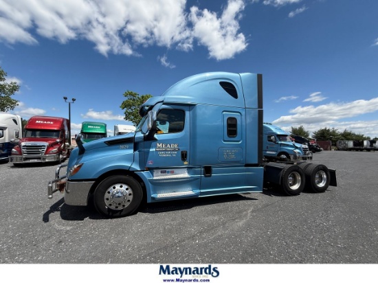 2020 Freightliner Cascadia 126 Sleeper Truck