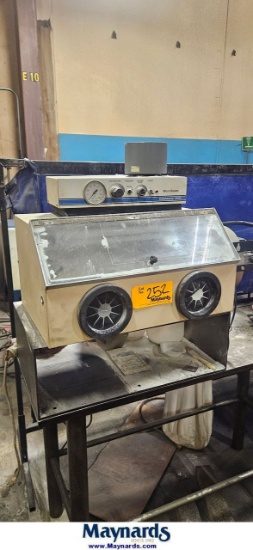 COMCO INC. MB1000 MICRO BLASTER PRECISION ABRASIVE BLASTING SYSTEM