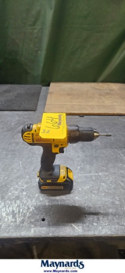 DEWALT DCD771 1/2" CORDLESS DRILL / DRIVER