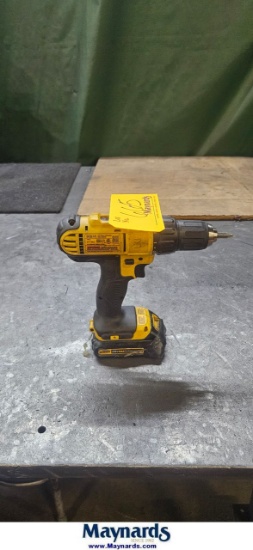 DEWALT DCD771 1/2" CORDLESS DRILL / DRIVER