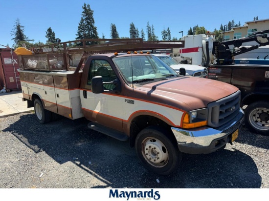 1999 Ford F-550 Service Truck