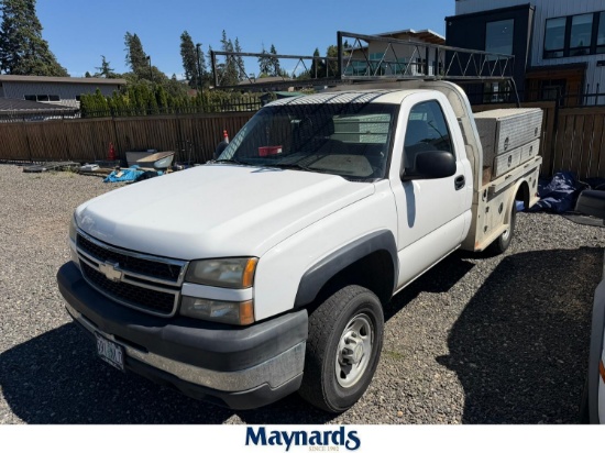 2007 Chevrolet Silverado 1500 LT Service Truck