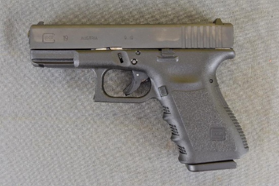 GLOCK MODEL 19