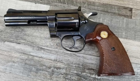 COLT MODEL DIAMONDBACK