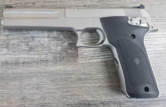SMITH & WESSON MODEL 2206