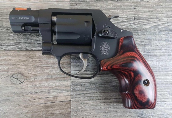 SMITH & WESSON MODEL 351PD