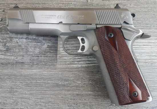 COLT MODEL COMMANDER
