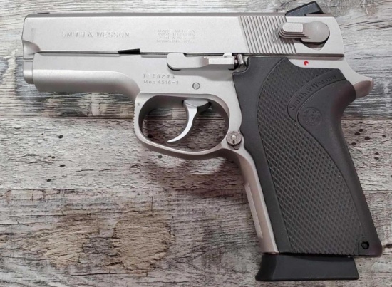 SMITH & WESSON MODEL 4516-1