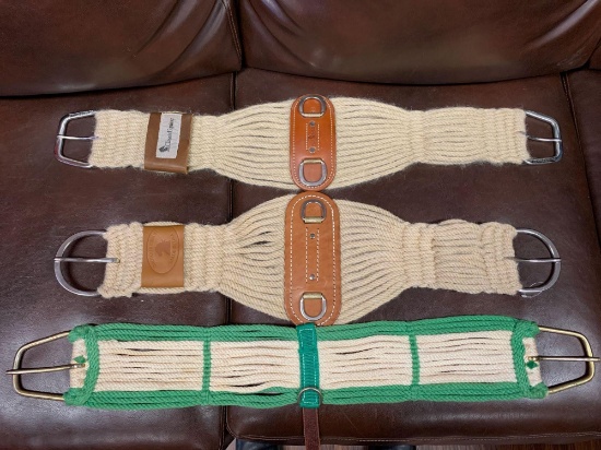 HAPPY TRAILS CHILDREN'S FOUNDATION-BOX OF LOT OF MISCELLANEOUS CINCHES