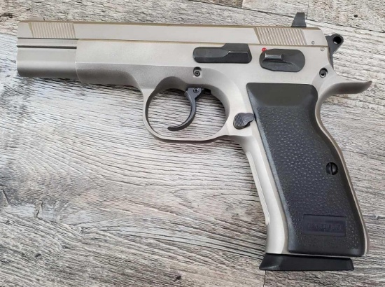 EUROPEAN AMERICAN ARMORY MODEL WITNESS