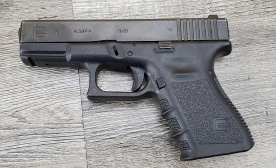 GLOCK MODEL 19