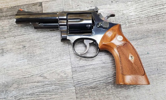 SMITH & WESSON MODEL PRE19