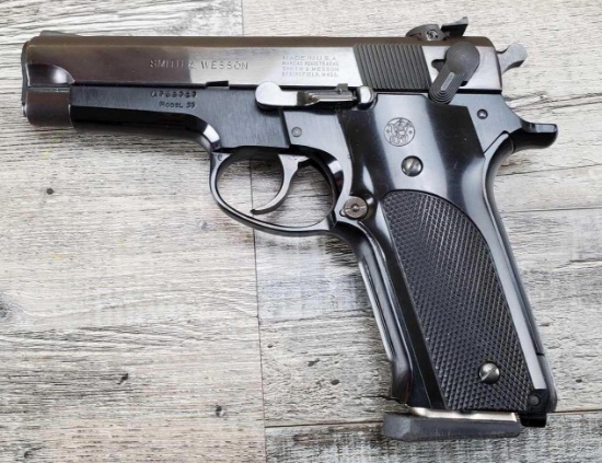 SMITH & WESSON MODEL 59