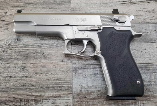 SMITH & WESSON MODEL 4506