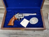 SMITH & WESSON MODEL 68-2