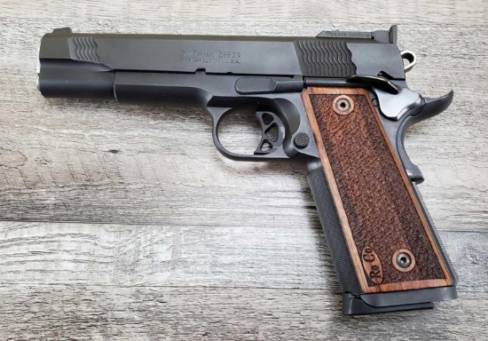 SMITH & WESSON MODEL PC1911