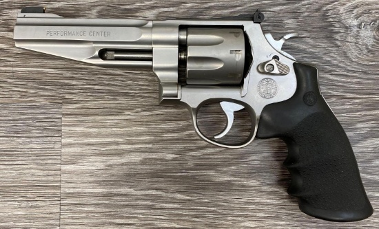 SMITH & WESSON 627-5 .357 REVOLVER