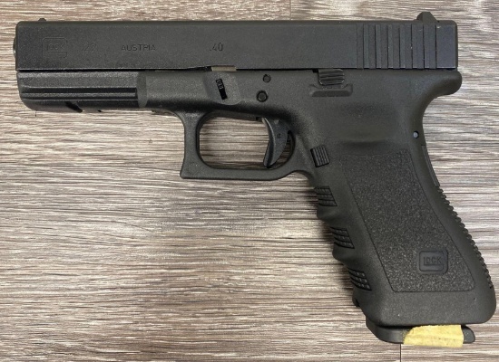 GLOCK 22 .40 SEMI-AUTOMATIC PISTOL