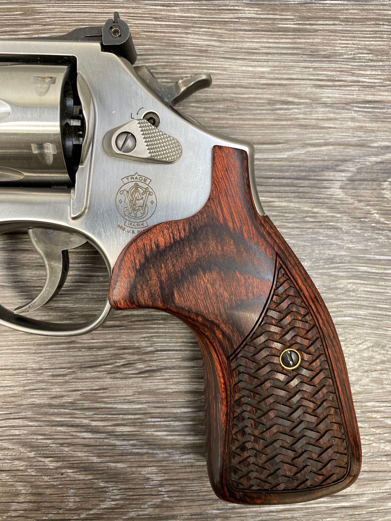 SMITH & WESSON 66-7 .357 REVOLVER | Proxibid