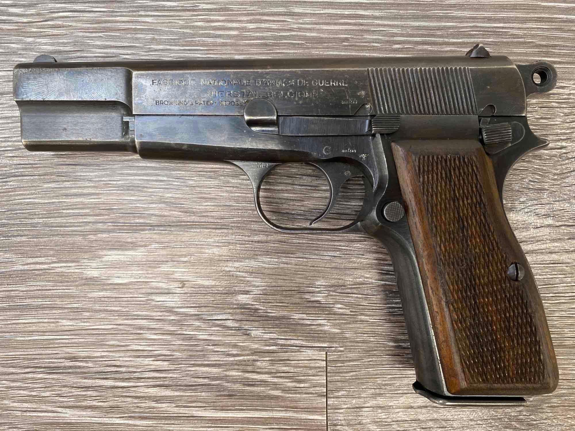 Reproduction WWI/WWII German Wood Checkered 9MM Grips For Browning Hi-Power Pistol