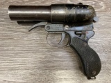 SCARCE WW II JAPANESE NAMBU TYPE 90 SxS FLARE GUN W/ORIGINAL CASE