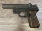 GERMAN GECO MODEL LP2 SINGLE SHOT 26.5MM FLARE PISTOL DATED 06/59 w/CASE