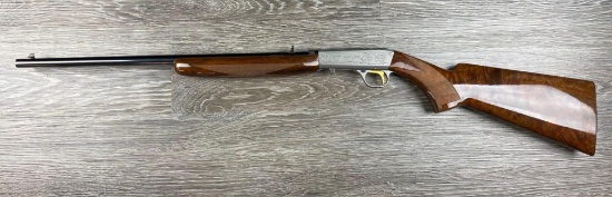 BELGIAN-MADE BROWNING AUTO GRADE 2 ENGRAVED SEMI-AUTO RIFLE (CIRCA 1970)