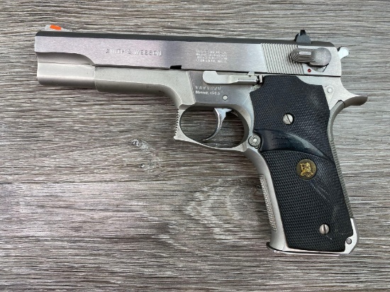S&W 645 STAINLESS PISTOL .45 CAL. 5" BBL.