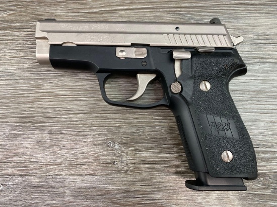 SIG SAUER P229 STAINLESS PISTOL .40 S&W/3.75" BBL