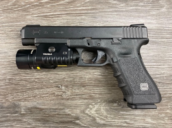 GEN 3 GLOCK MODEL 35 COMPENSATED SEMI-AUTO PISTOL .40 S&W CAL. w/TRUGLO BARREL LIGHT