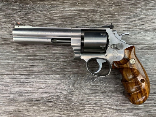 SMITH & WESSON 627-0 MODEL OF 1989 DA REVOLVER, .357 MAGNUM CAL., w ...