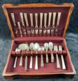 INTERNATIONAL STERLING SILVERWARE HAVING 61 PIECES (WEIGHING APPROX 105oz OF STERLING SILVER) - Lot 268 - Dec 13, 2025 Firearm Auction