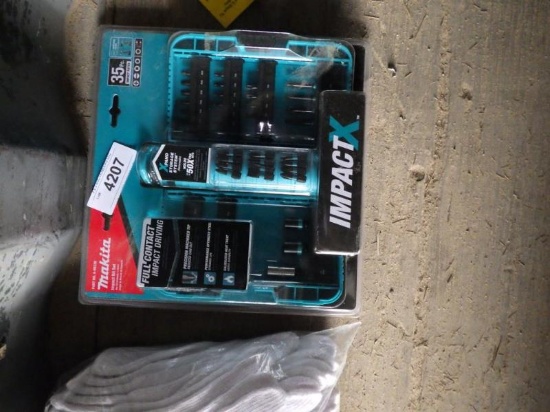 Makita 35 Pc Impact Driver Set