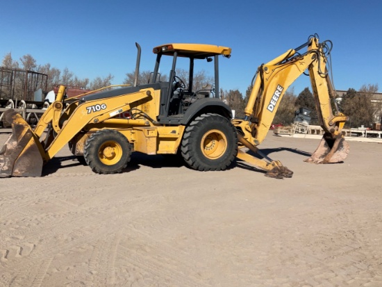 John Deere 7010 G Loader Backhoe