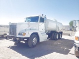 1990 Freightliner FLD-120 T/A Water Truck