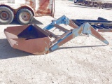 Ford 772 Tractor loader Attachment