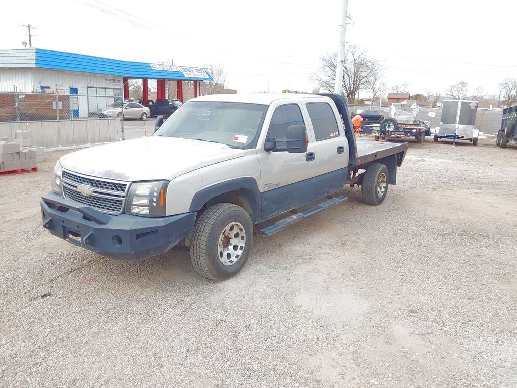 2005 Chevy Silverado 2500 HD 4x4 Crew Cab Flatbed | Proxibid, image size:1024x768