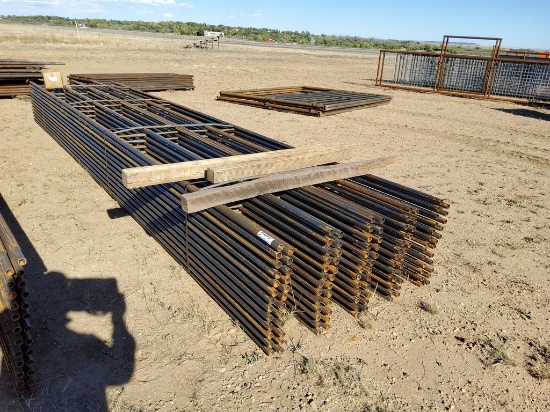 Qty 25 48in X 20ft 5 Bar Continuous fence panels