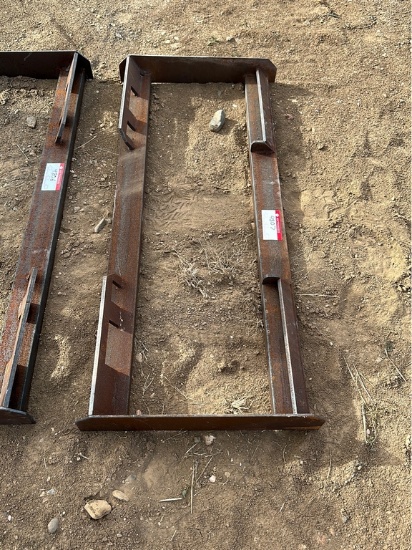 Skidsteer Mounting Bracket